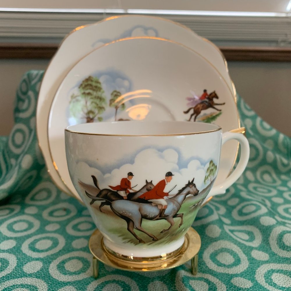 Vintage 1950s Royal Imperial Hunting Scene Trio